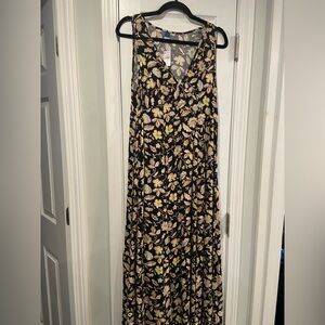 NWT Old Navy Size S Black Floral Tie Back Sleeveless Lightweight Maxi Dress